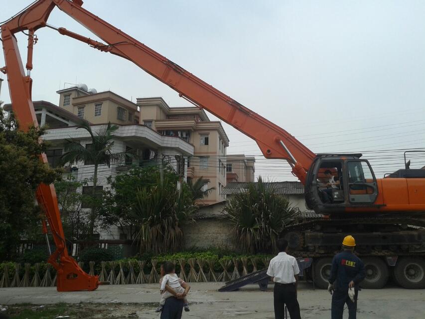 挖掘機(jī)拆樓臂、三段式加長臂、挖掘機(jī)改裝拆樓臂、挖掘機(jī)加長臂廠家