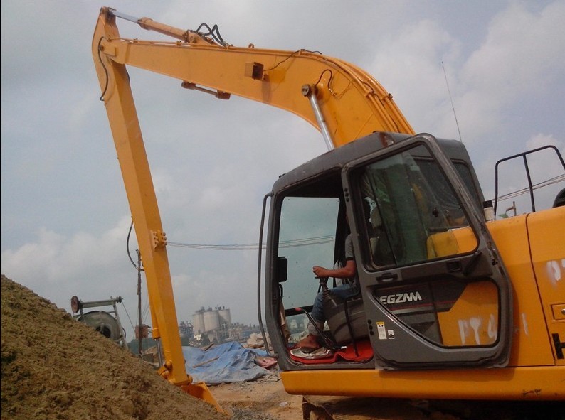 挖掘機(jī)加長臂、加長臂、挖掘機(jī)改裝加長臂、挖掘機(jī)加長臂廠家