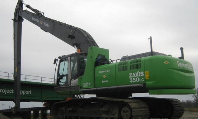 挖掘機(jī)加長(zhǎng)臂安裝偏了怎么辦？快速處理指南