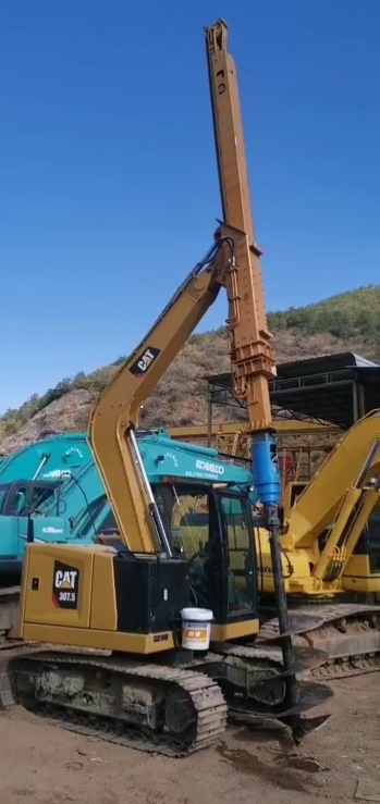 挖掘機(jī)伸縮臂改裝 挖掘機(jī)伸縮臂改裝