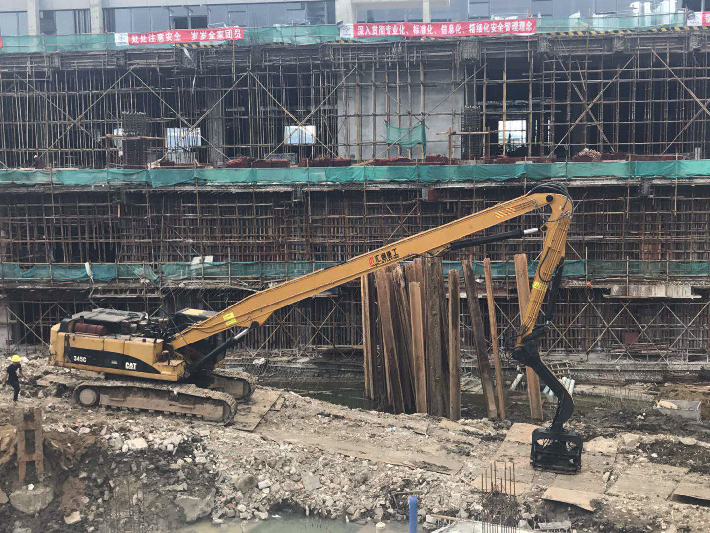 挖掘機(jī)打樁臂 挖掘機(jī)打樁臂