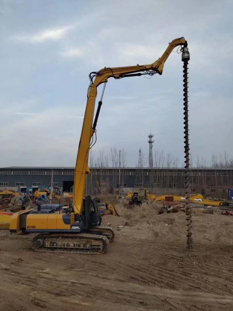 挖掘機(jī)打樁臂.jpg 挖掘機(jī)打樁臂.jpg