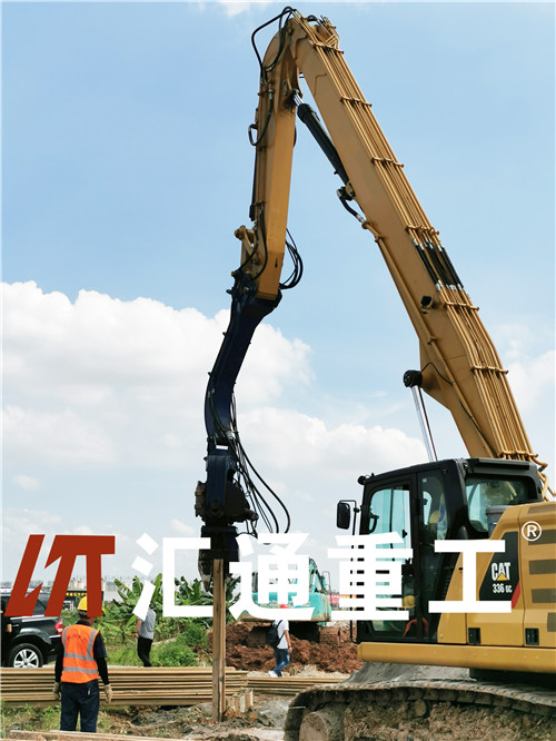 挖掘機打樁臂.jpg 挖掘機打樁臂.jpg